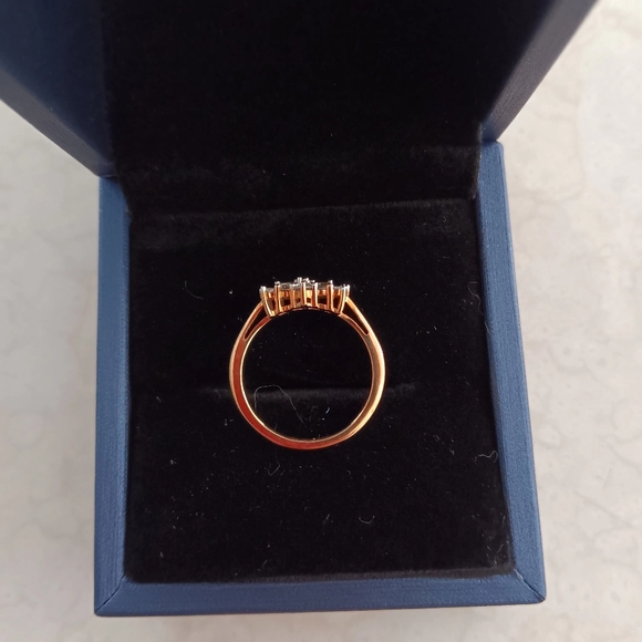 Sale!! .5 carat new diamond cluster ring - Picture 3 of 11